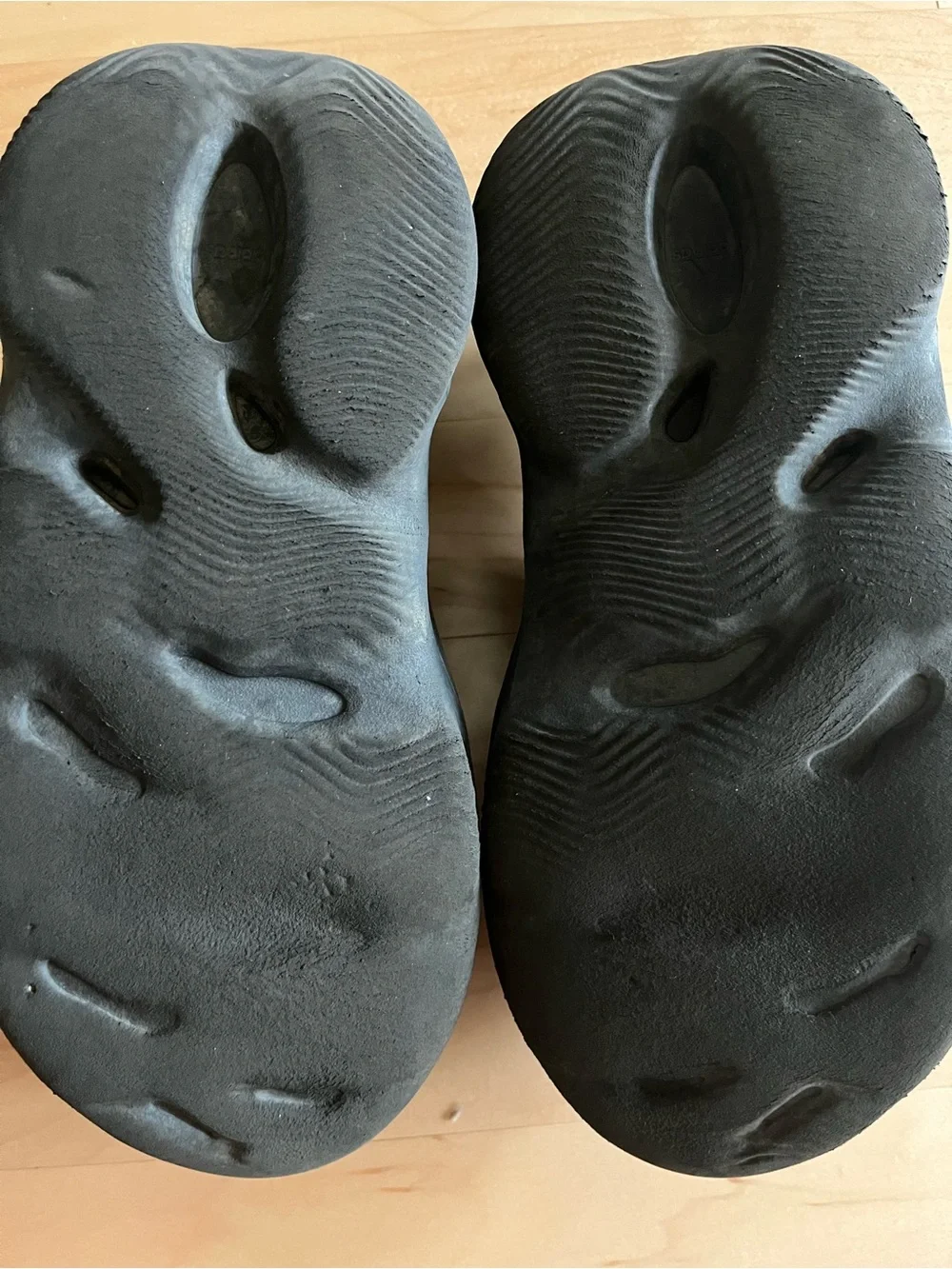 Yeezy foam Men's Black Foam men 9